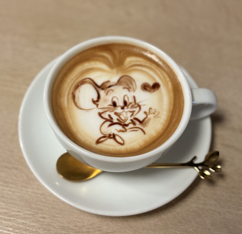 アートすぎるラテ